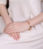 Narrow Gold Quilted Bangle - Image 5